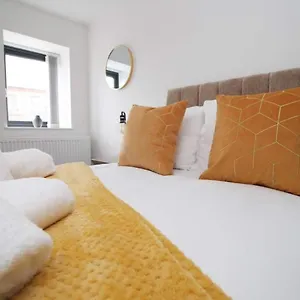 Apartment Flat In Centre, Cardiff
